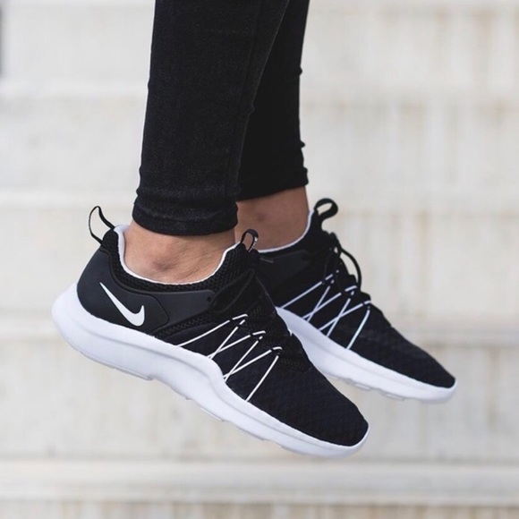 nike darwin running shoes